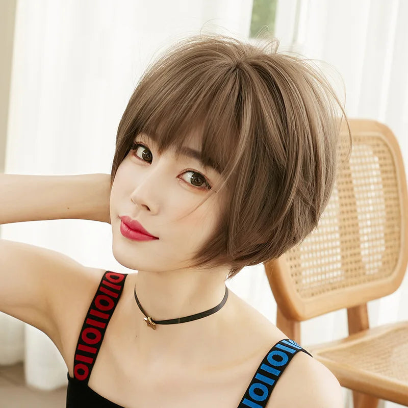 Short SENSE 32CM Wig Woman Short Bob Hair Air Bangs Brown Full Head Cover Short Broken Hair Natural Simulation Chemical Fiber Hair Party Wig