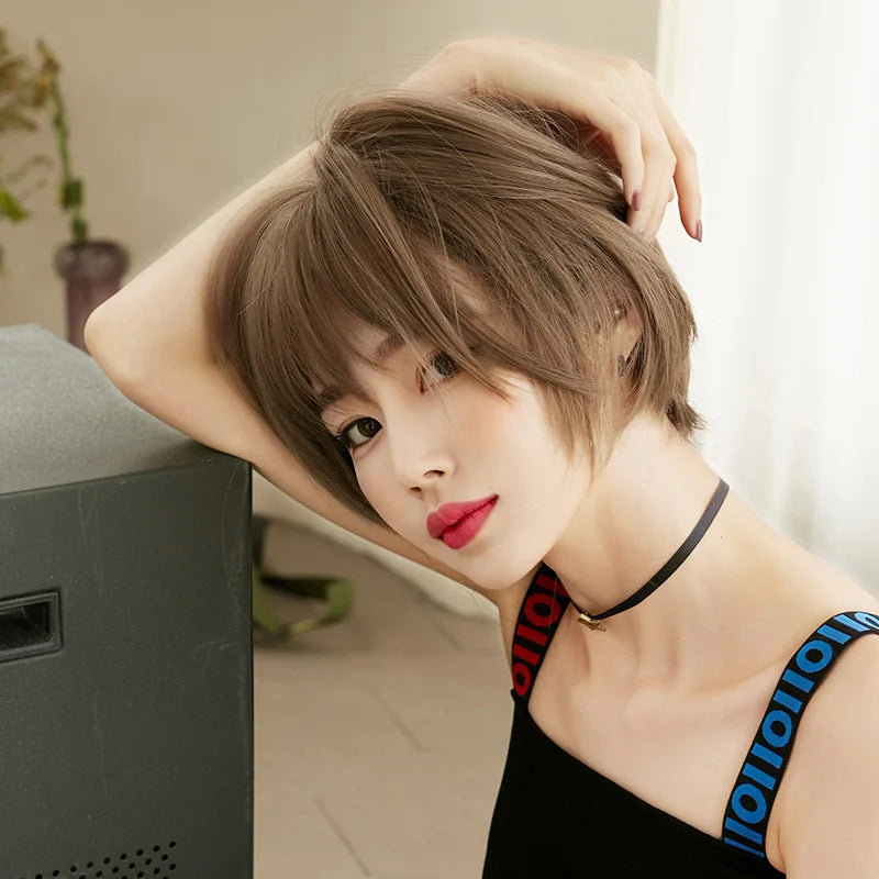 Short SENSE 32CM Wig Woman Short Bob Hair Air Bangs Brown Full Head Cover Short Broken Hair Natural Simulation Chemical Fiber Hair Party Wig